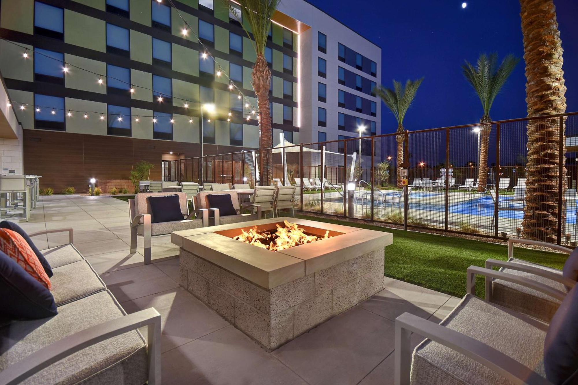 Home2 Suites By Hilton Las Vegas Convention Center - No Resort Fee Exterior photo