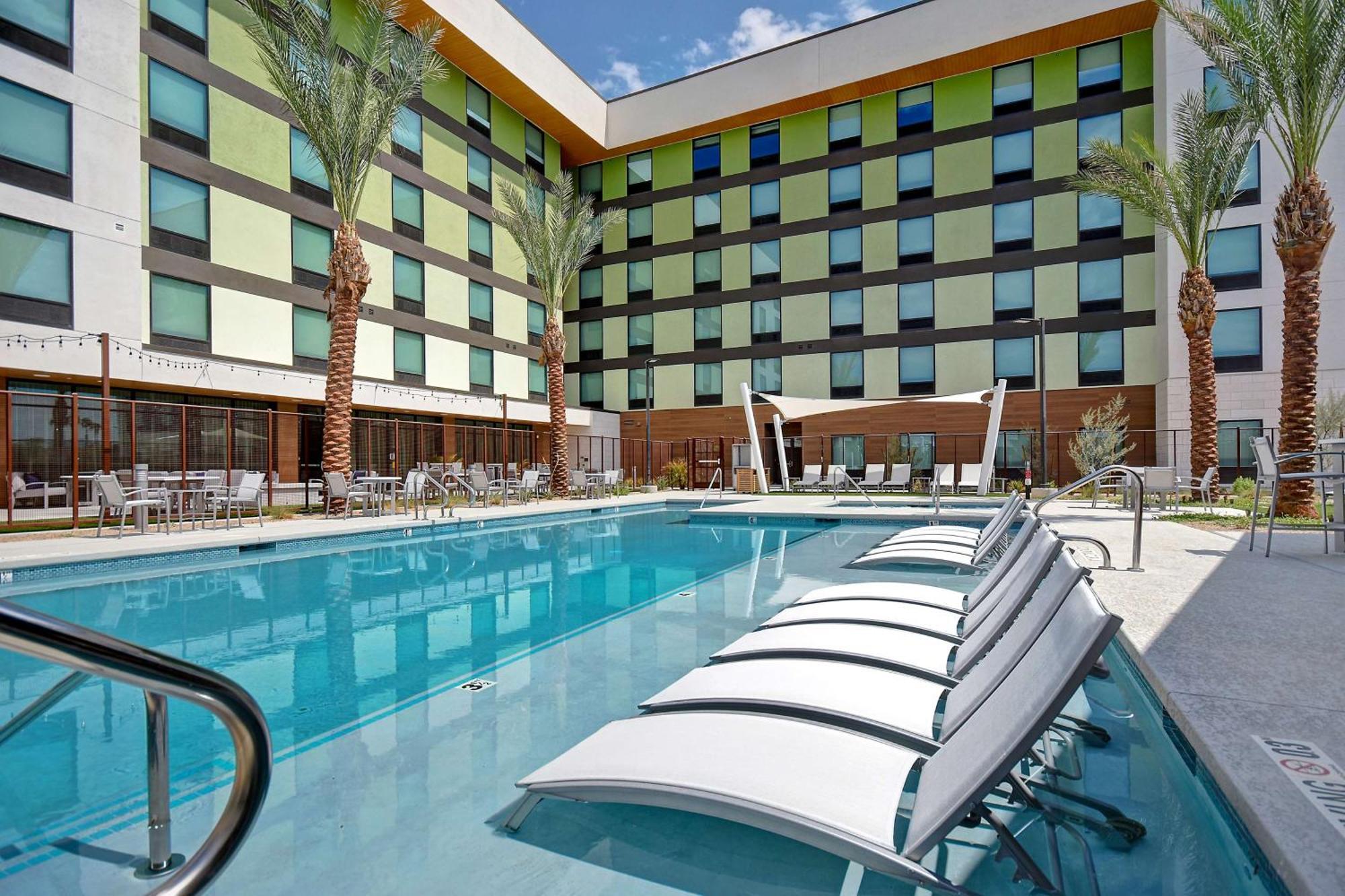 Home2 Suites By Hilton Las Vegas Convention Center - No Resort Fee Exterior photo